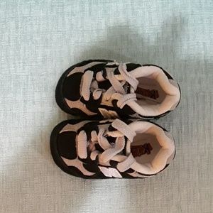 Crib shoes